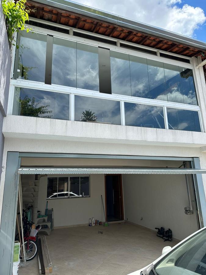 Casa de Condomínio à venda com 2 quartos, 150m² - Foto 1